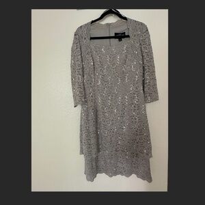 Alex Evenings Sequin Lace Dress/ Gray Silver / Size 10